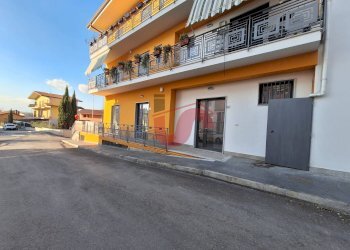 Foto 12 - Commercial Premises Via Tiengo, Benevento - photo 12