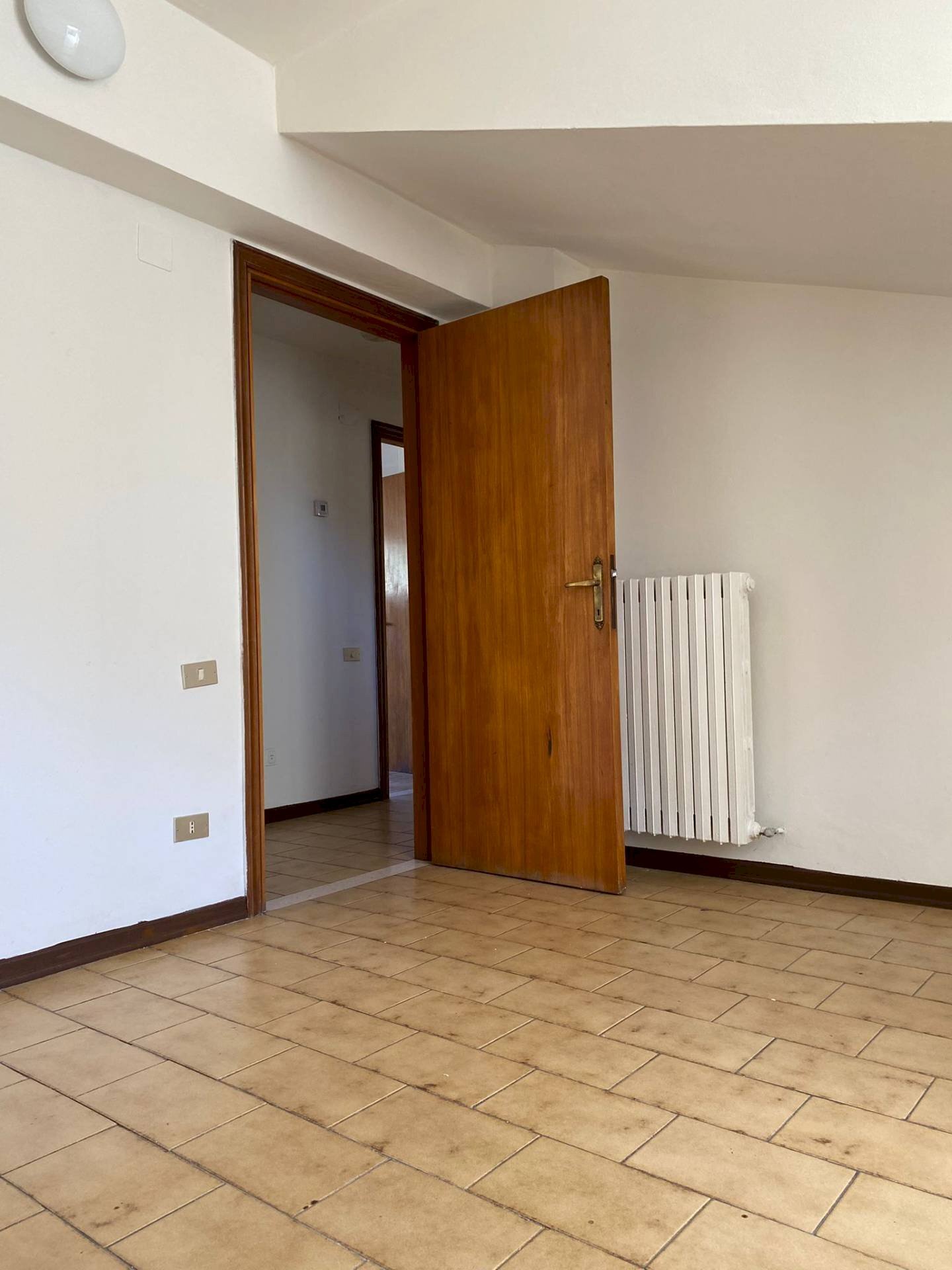 Foto 2 - Attic via Petrarca
6, Comunanza - photo 2