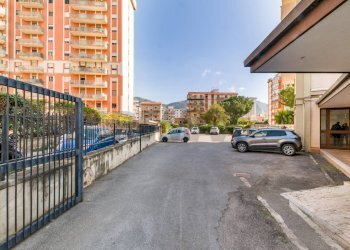 Esterno edificio - Apartment Via Eduardo Calandra
 
5, Palermo - photo 39