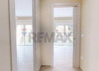 Dettaglio porta a scomparsa - Trilocale Via Gregorio Ugdulena
 
7, Palermo - foto 14