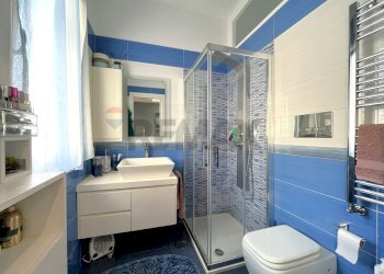 Bagno - Quadrilocale Via San Giacomo Dei Capri
 
21, Napoli - foto 16