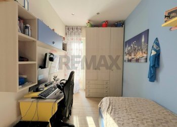 Camera / camera da letto - Quadrilocale Via San Giacomo Dei Capri
 
21, Napoli - foto 17