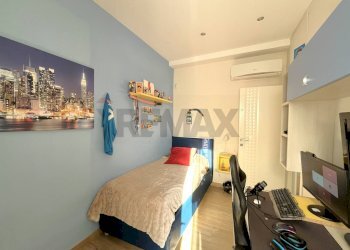 Camera / camera da letto - Quadrilocale Via San Giacomo Dei Capri
 
21, Napoli - foto 19