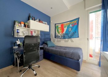 Camera / camera da letto - Quadrilocale Via San Giacomo Dei Capri
 
21, Napoli - foto 20