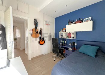 Camera / camera da letto - Quadrilocale Via San Giacomo Dei Capri
 
21, Napoli - foto 21