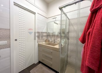 Bagno - Quadrilocale Via San Giacomo Dei Capri
 
21, Napoli - foto 23