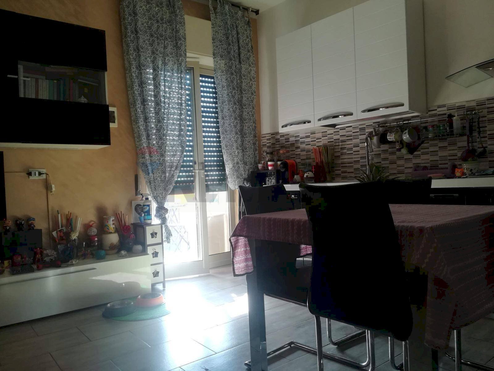 Cucina - Bilocale Via Rosario Nicosia
 
72, San Giovanni la Punta - foto 1
