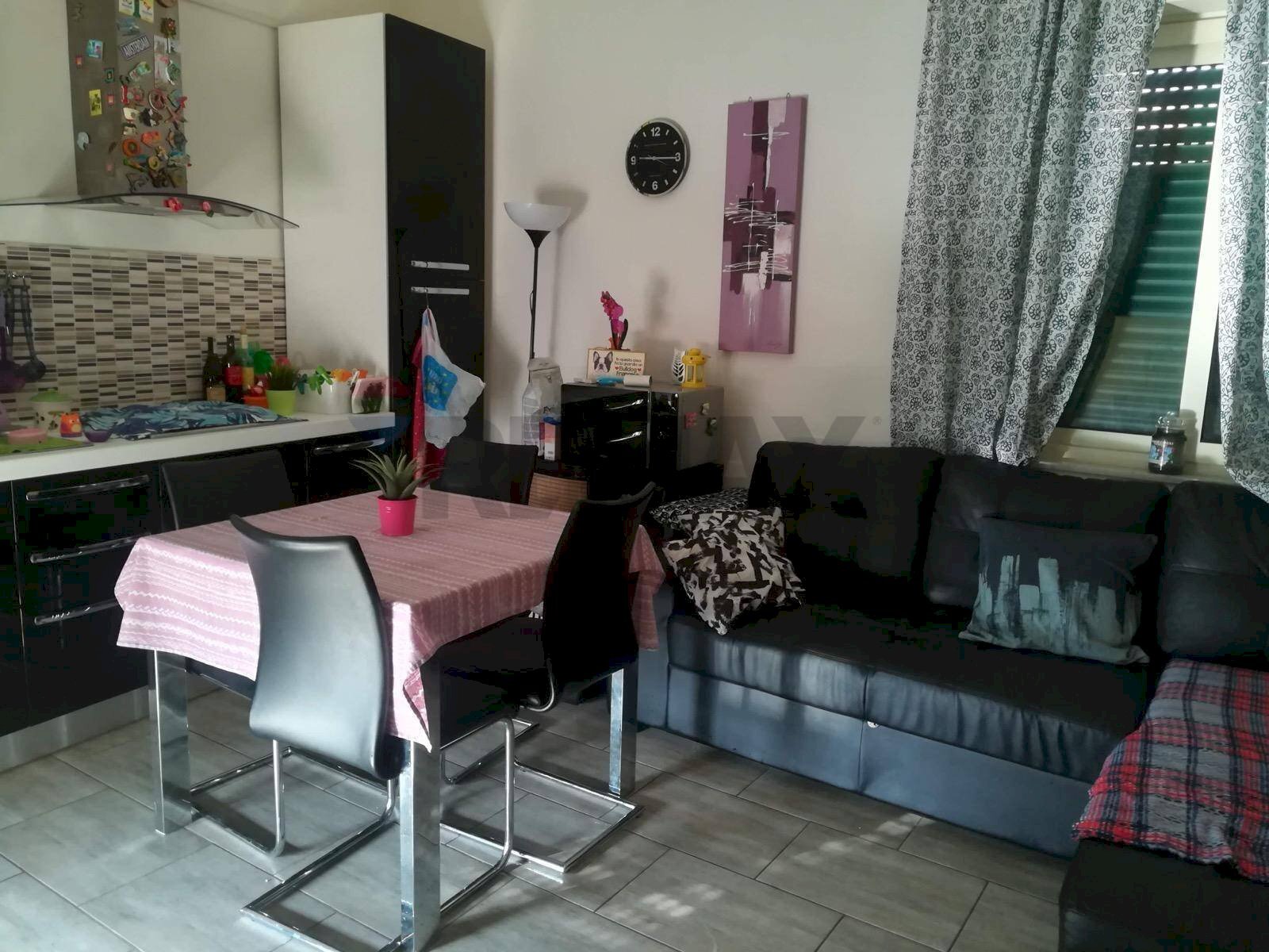 Sala da pranzo - Bilocale Via Rosario Nicosia
 
72, San Giovanni la Punta - foto 2