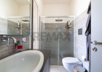 Bagno - Four-room apartment Via Cannata
 
39, San Pietro Clarenza - photo 19