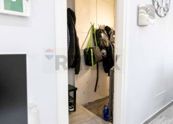 Hall / corridoio - Four-room apartment Via Cannata
 
39, San Pietro Clarenza - photo 24