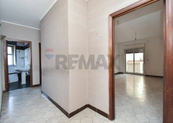 Hall / corridoio - Quadrilocale Via San Giovanni
 
14, Mascali - foto 11