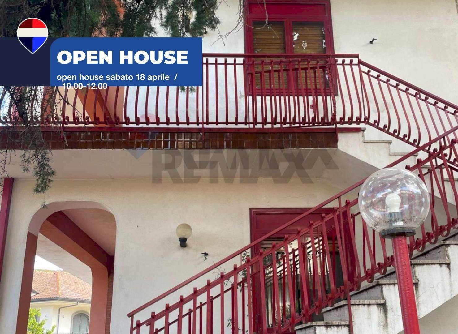 Scale - Semi-detached house via Annibale Riccò
 
13/15, Nicolosi - photo 1