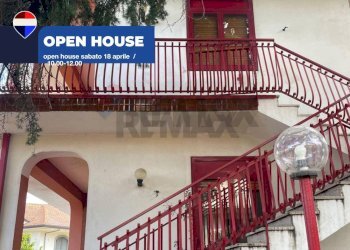 Scale - Semi-detached house via Annibale Riccò
 
13/15, Nicolosi - photo 1