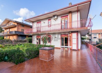 Casa all\'aperto - Semi-detached house via Annibale Riccò
 
13/15, Nicolosi - photo 3