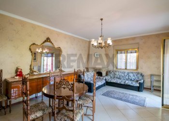 Sala da pranzo - Semi-detached house via Annibale Riccò
 
13/15, Nicolosi - photo 5