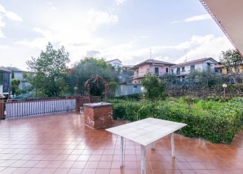 Terrazza - Semi-detached house via Annibale Riccò
 
13/15, Nicolosi - photo 17