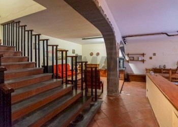 Scale - Semi-detached house via Annibale Riccò
 
13/15, Nicolosi - photo 20