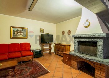 Soggiorno - Semi-detached house via Annibale Riccò
 
13/15, Nicolosi - photo 25