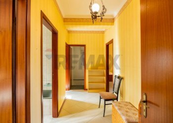 Hall / corridoio - Semi-detached house via Annibale Riccò
 
13/15, Nicolosi - photo 34