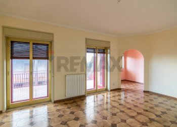 Stanza vuota - Semi-detached house via Annibale Riccò
 
13/15, Nicolosi - photo 36