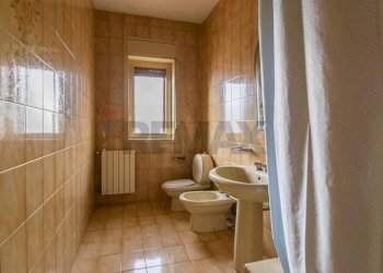 Bagno - Semi-detached house via Annibale Riccò
 
13/15, Nicolosi - photo 41