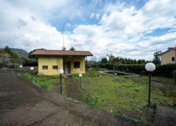 Casa all\'aperto - Villa Via Giacomo Leopardi
 
7, Viagrande - foto 1