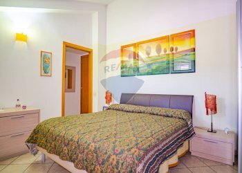 Camera / camera da letto - Appartamento Via Santi Elena e Costantino
 
89, Aci Catena - foto 3