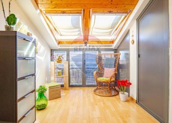 Hall / corridoio - Appartamento Via Santi Elena e Costantino
 
89, Aci Catena - foto 16