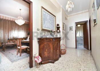 Hall / corridoio - Appartamento via Luigi Capuana
10, Viagrande - foto 8