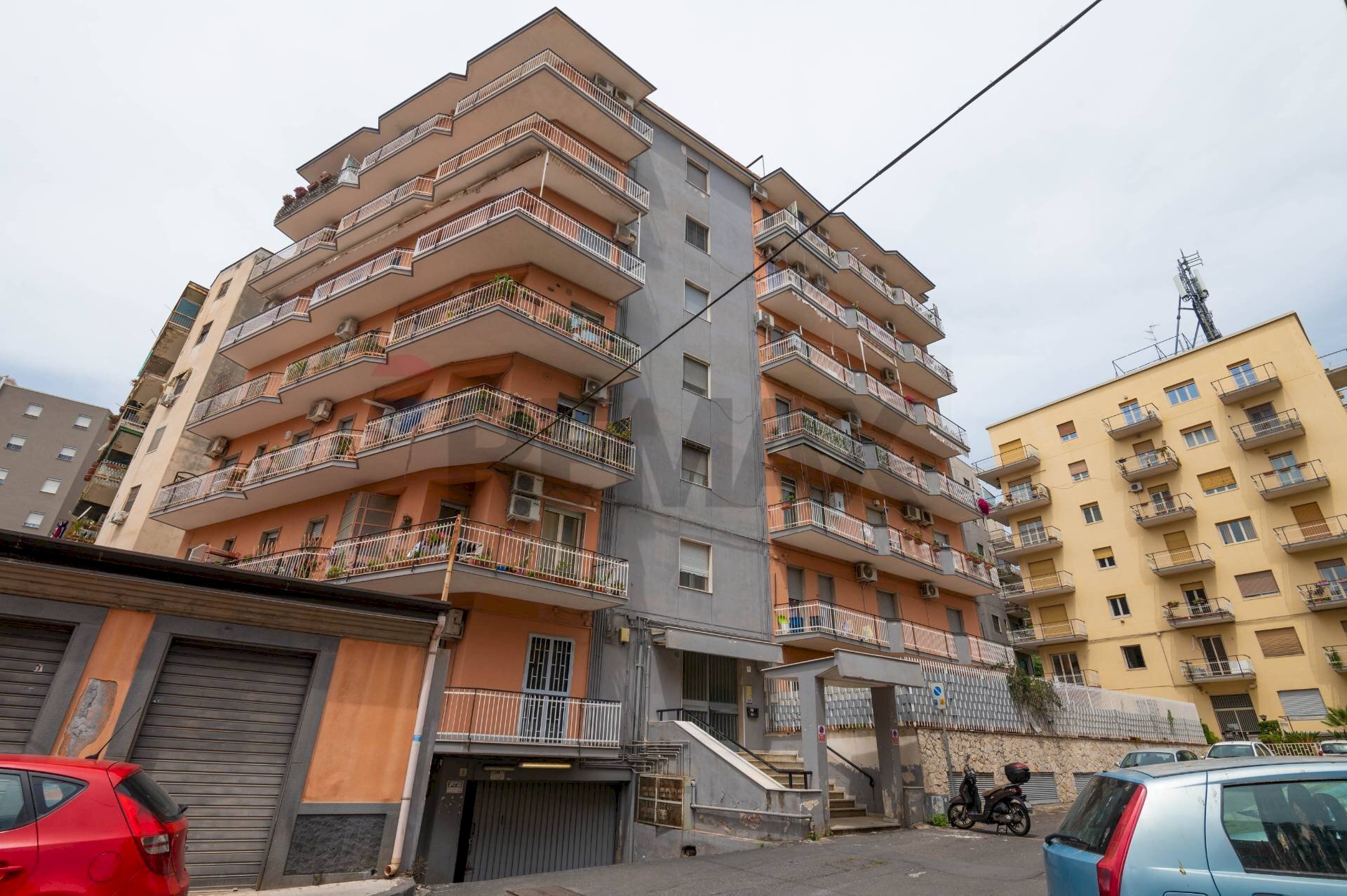 Edificio all\'aperto - Appartamento Via Mineo
 
11, Catania - foto 2