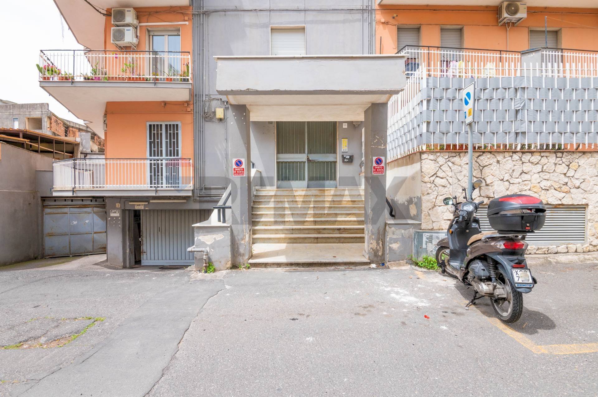 Edificio all\'aperto - Appartamento Via Mineo
11, Catania - foto 3