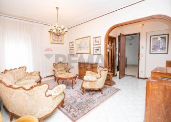 Soggiorno - Apartment Via Mineo
 
11, Catania - photo 11