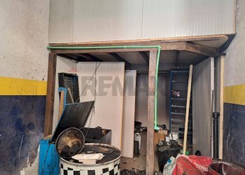 Dispensa di stoccaggio - Locale Commerciale Via Coniglio
 
70, Paterno - foto 7