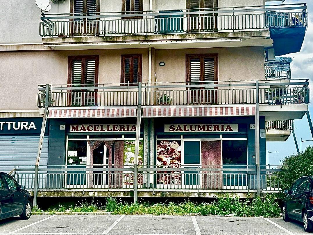Edificio all\'aperto - Commercial Activity Via Santi Bonaccorsi, Aci Catena - photo 1