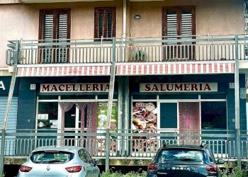 Edificio all\'aperto - Commercial Activity Via Santi Bonaccorsi, Aci Catena - photo 3