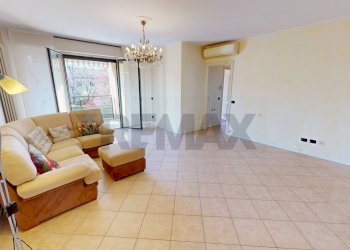 Soggiorno - Three-room apartment Via Trieste
 
7, Cassina de' Pecchi - photo 3