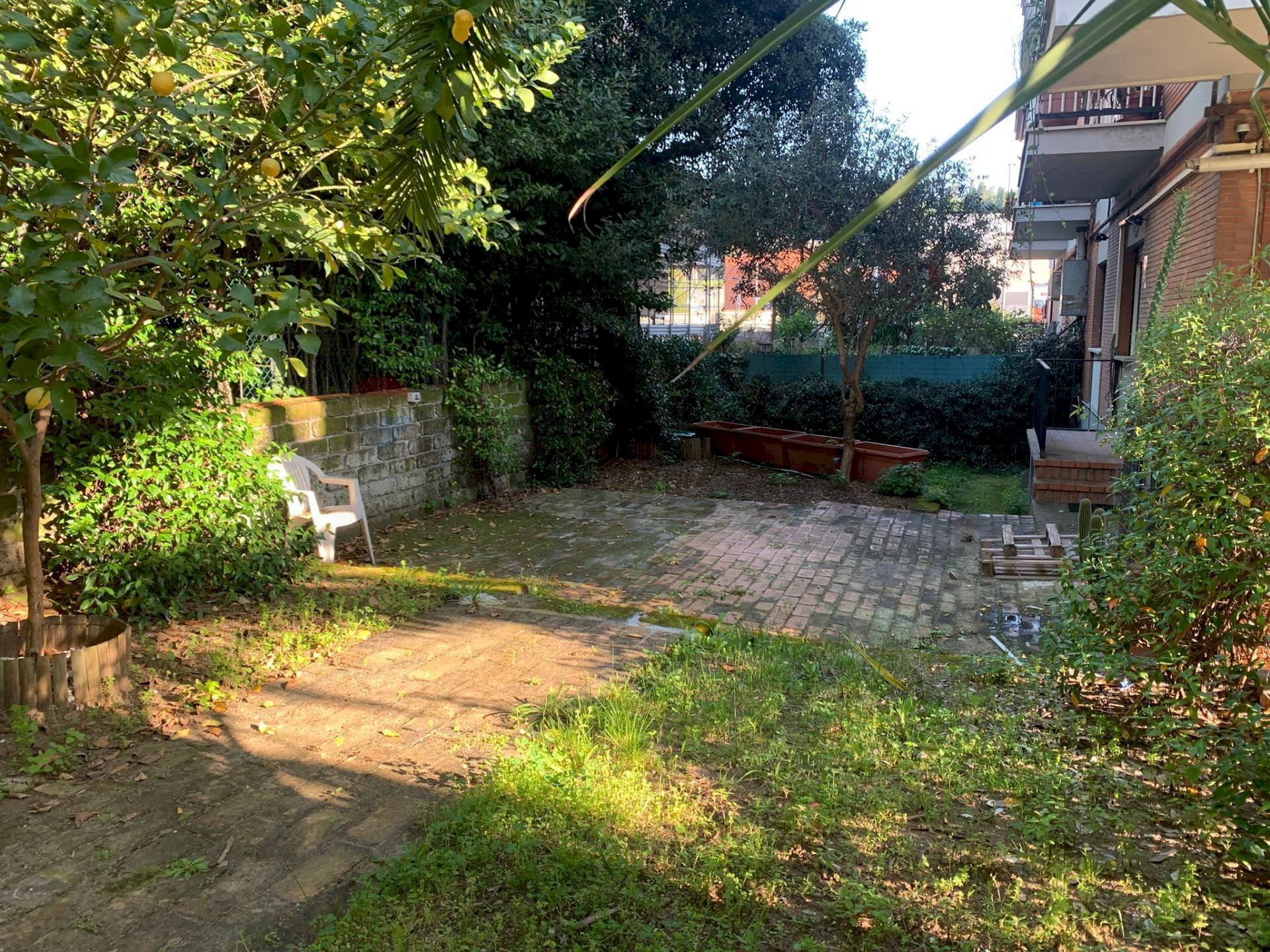 Giardino - Bilocale Via Suvereto
 
337, Roma - foto 3