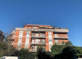 Edificio all\'aperto - Bilocale Via Suvereto
337, Roma - foto 15