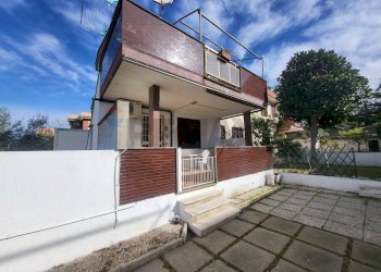 Terrazza - Casa semi indipendente Via Tirelli
1, Anzio - foto 7