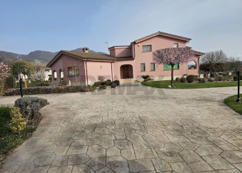 Casa all\'aperto - Villa contrada fossa cerasa
 
snc, Padula - foto 1