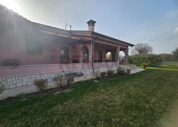 Casa all\'aperto - Villa contrada fossa cerasa
 
snc, Padula - foto 4