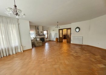 Stanza vuota - Villa contrada fossa cerasa
 
snc, Padula - foto 57