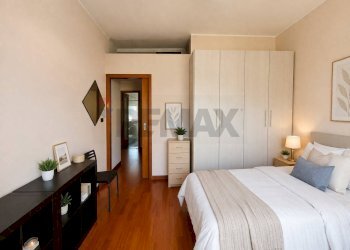 Camera / camera da letto - Three-room apartment Via Trinita'
 
3, Torino - photo 15