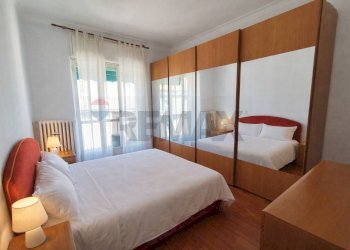 Camera / camera da letto - Three-room apartment Via Trinita'
 
3, Torino - photo 21