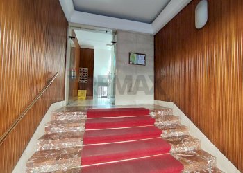 Ricezione / Lobby - Three-room apartment Via Trinita'
 
3, Torino - photo 22