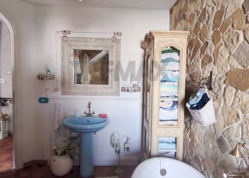 Bagno - Casa indipendente ioggi - via della repubblica
 
10, Santa Caterina Albanese - foto 23