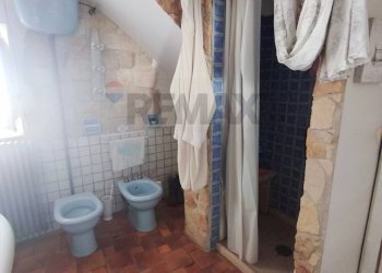 Bagno - Casa indipendente ioggi - via della repubblica
 
10, Santa Caterina Albanese - foto 24