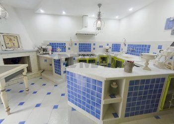 Cucina - Casa indipendente ioggi - via della repubblica
 
10, Santa Caterina Albanese - foto 32