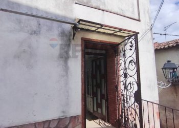 Casa all\'aperto - Casa indipendente ioggi - via della repubblica
 
10, Santa Caterina Albanese - foto 38