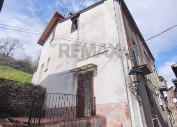 Casa all\'aperto - Casa indipendente ioggi - via della repubblica
 
10, Santa Caterina Albanese - foto 39